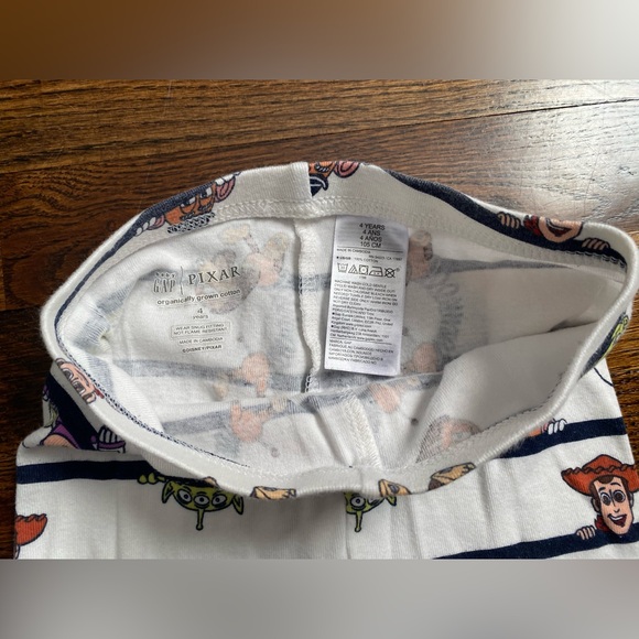 Toy Story toddler 4yrs Pajama Set GAP Pixar gender neutral PJs woody buzz slinky - Picture 12 of 14